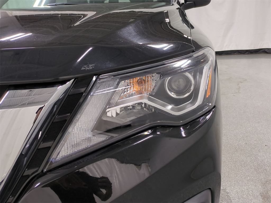 Thumbnail: 2017 Nissan Pathfinder - 24
