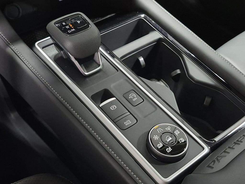Thumbnail: 2026 Nissan Pathfinder - 16
