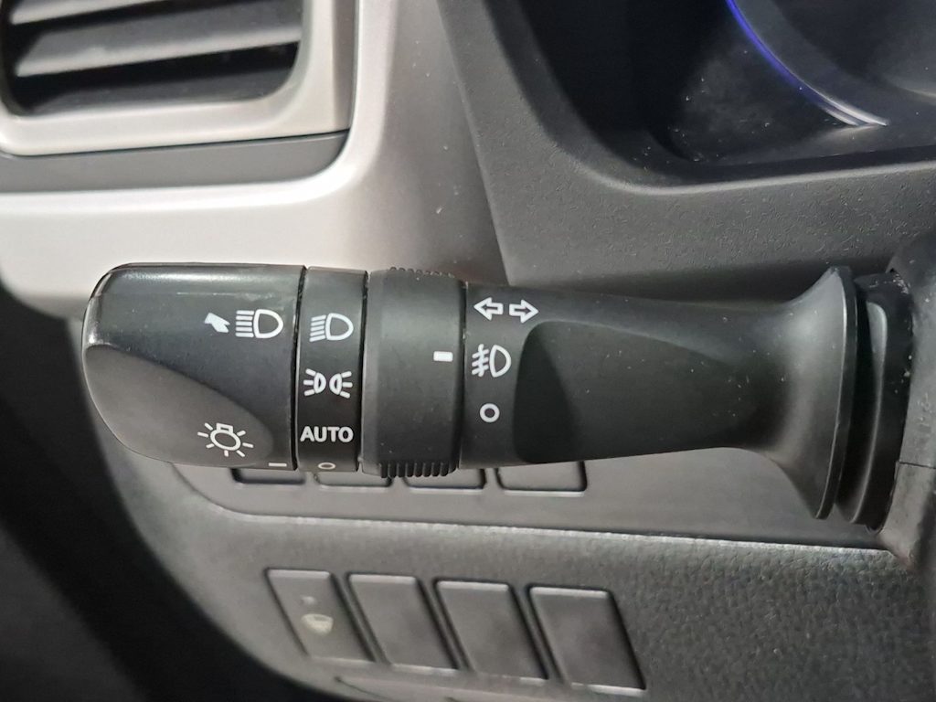 Thumbnail: 2015 Toyota Highlander - 15