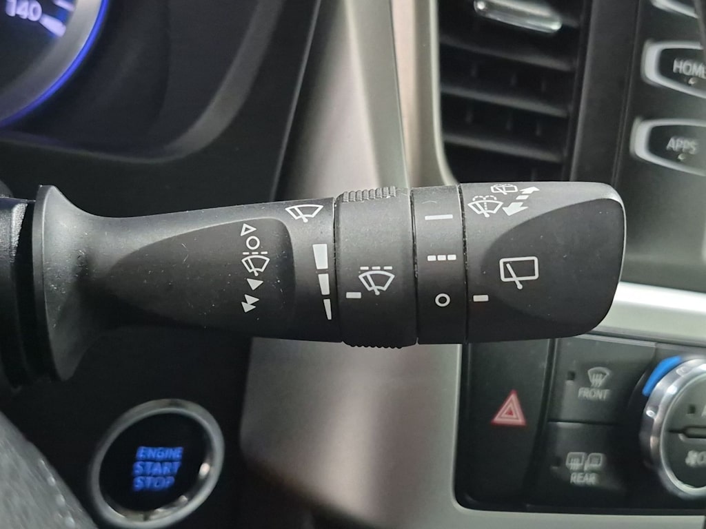 Thumbnail: 2015 Toyota Highlander - 33