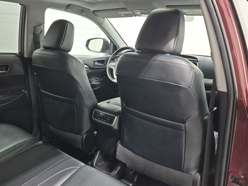 Thumbnail: 2015 Toyota Highlander - 11
