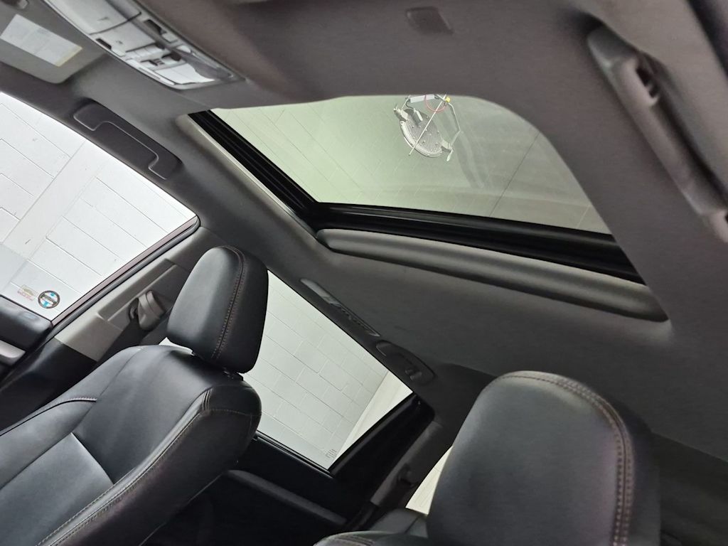 Thumbnail: 2015 Toyota Highlander - 27