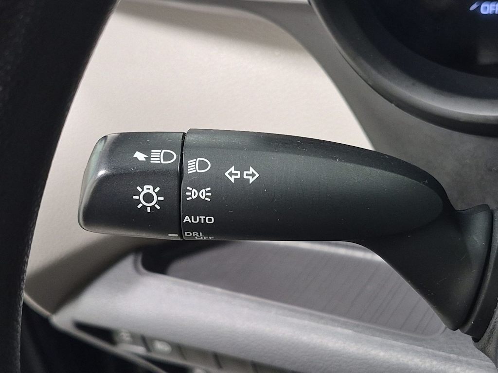 Thumbnail: 2021 Toyota Sienna - 32