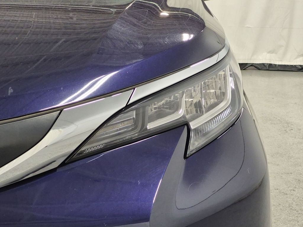 Thumbnail: 2021 Toyota Sienna - 25