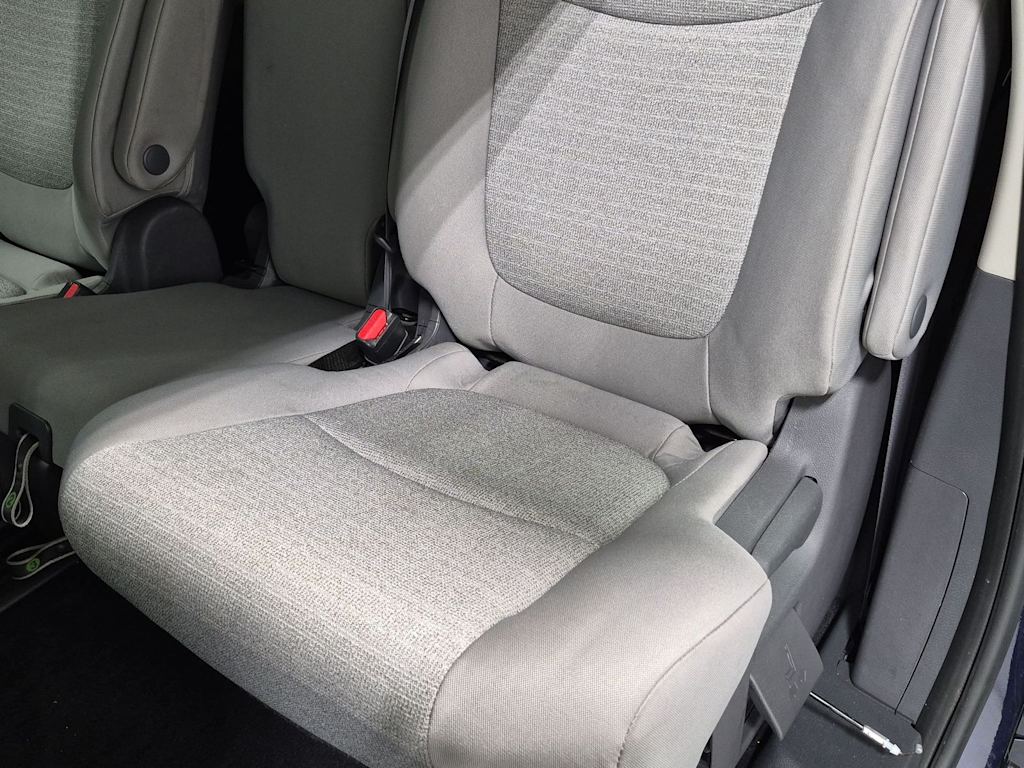 Thumbnail: 2021 Toyota Sienna - 13