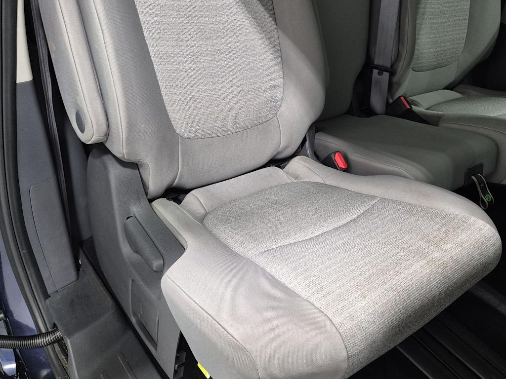 Thumbnail: 2021 Toyota Sienna - 28