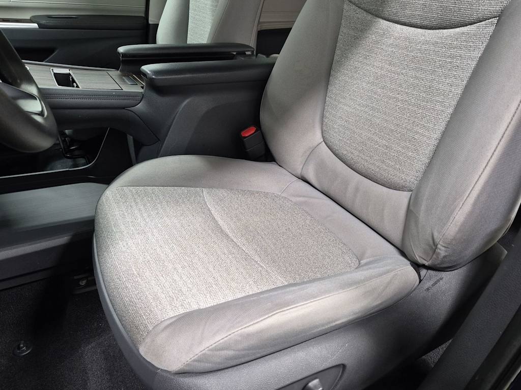 Thumbnail: 2021 Toyota Sienna - 11