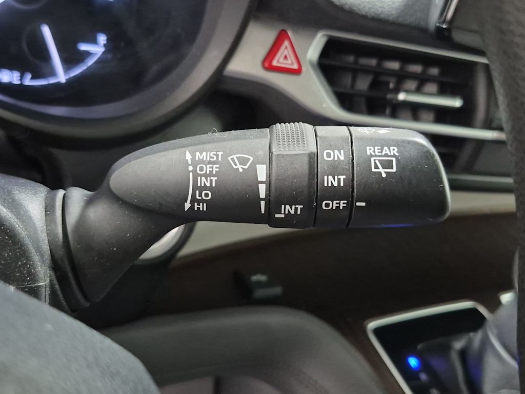 Thumbnail: 2021 Toyota Sienna - 16