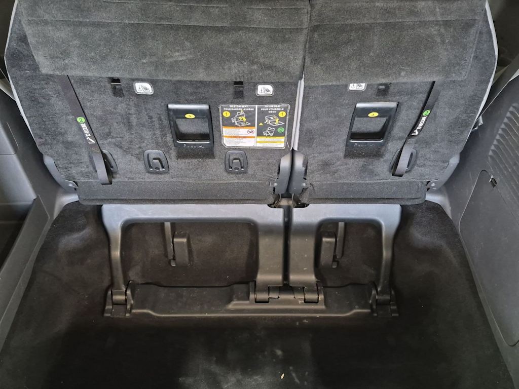 Thumbnail: 2021 Toyota Sienna - 18