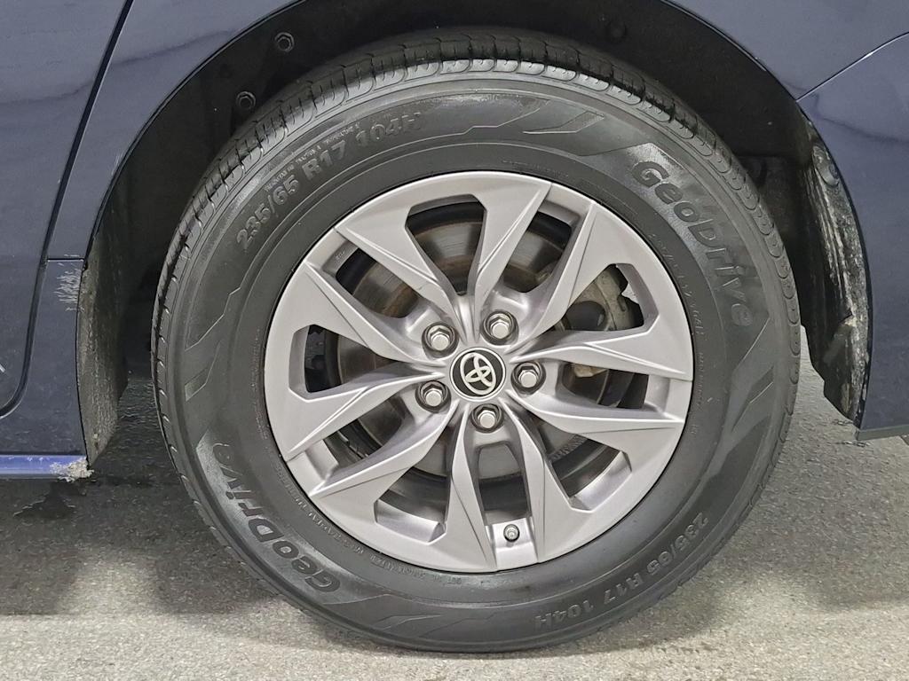 Thumbnail: 2021 Toyota Sienna - 8