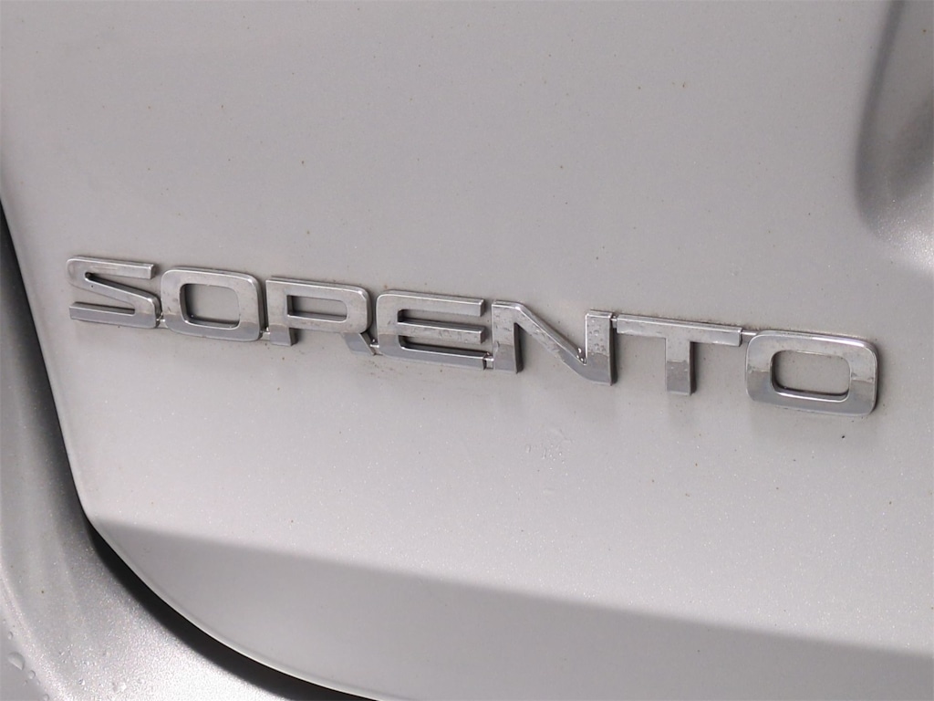 2020 Kia Sorento LX 25