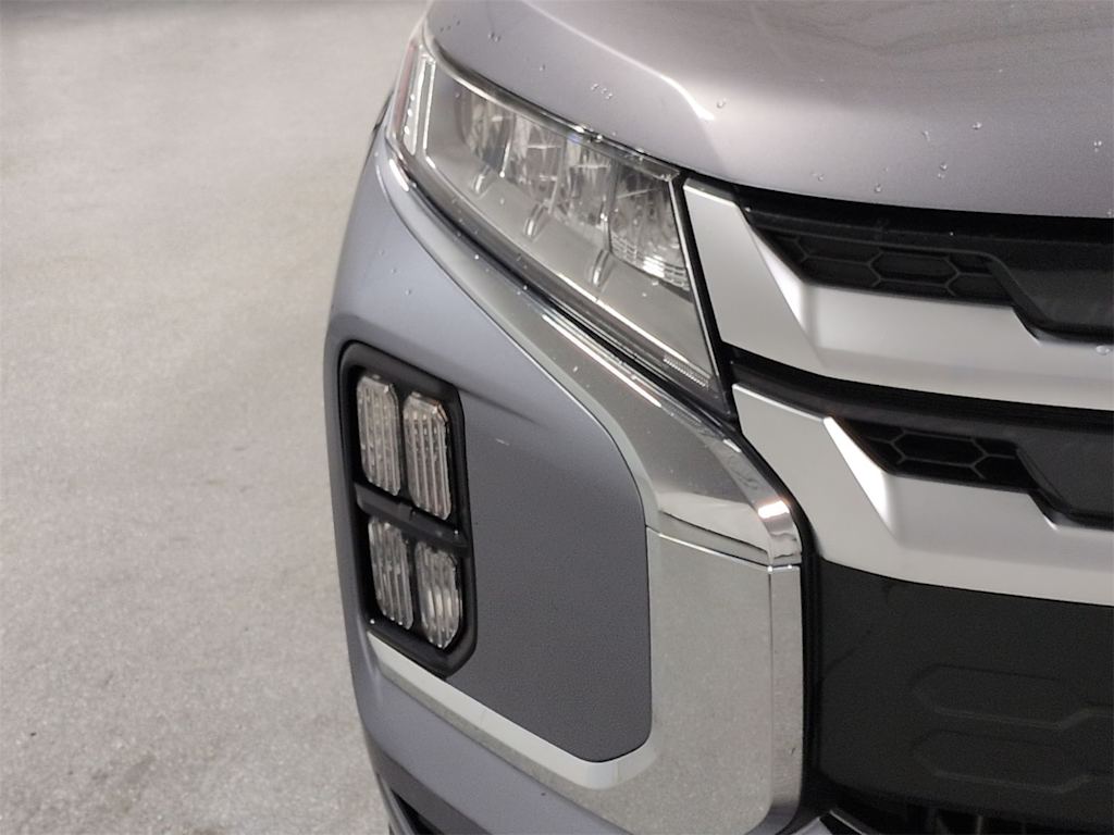 Thumbnail: 2020 Mitsubishi Outlander Sport - 7