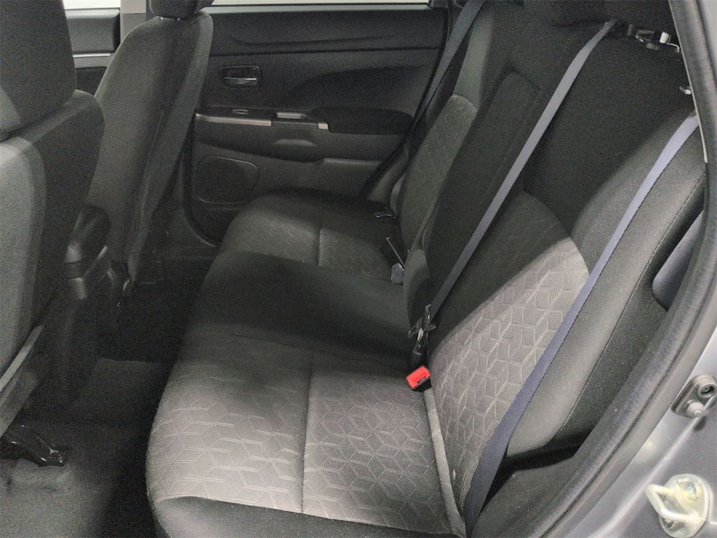 Thumbnail: 2020 Mitsubishi Outlander Sport - 29