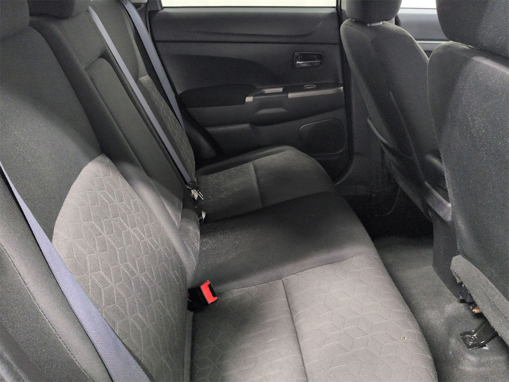 Thumbnail: 2020 Mitsubishi Outlander Sport - 30