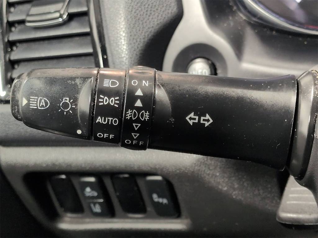 Thumbnail: 2020 Mitsubishi Outlander Sport - 15