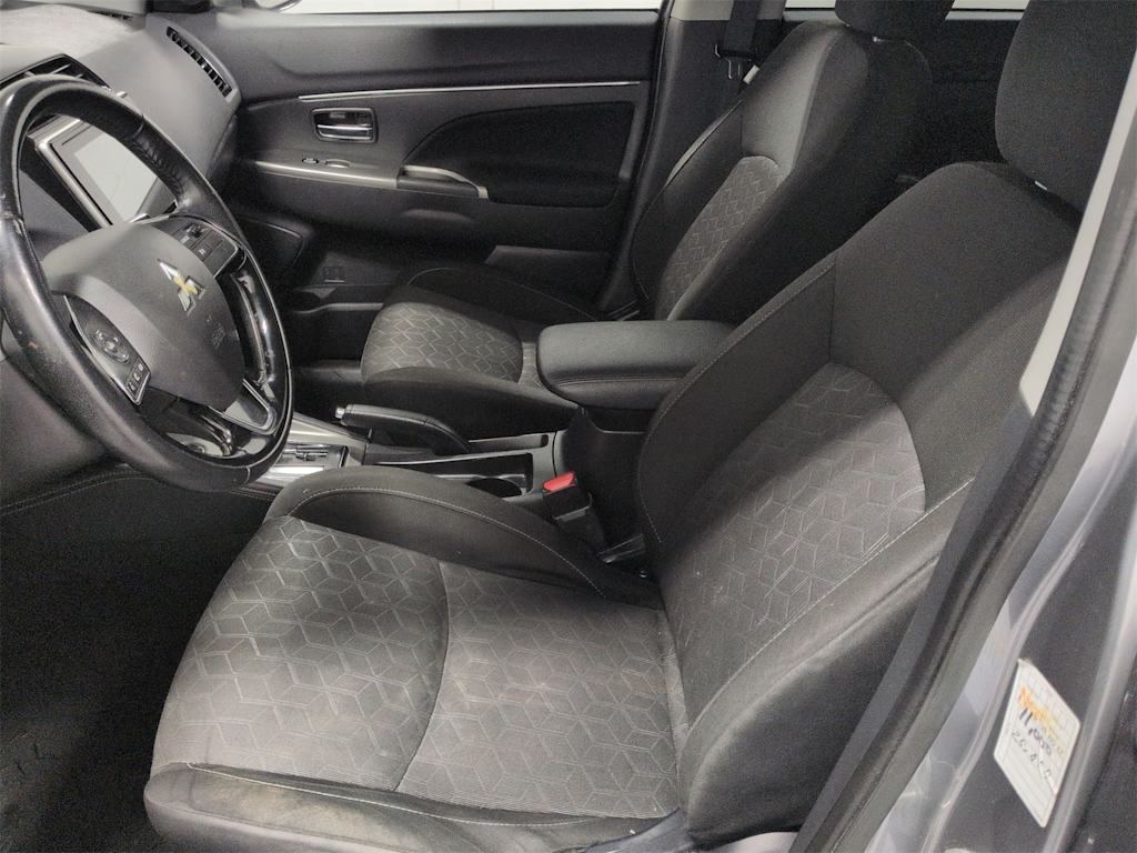 Thumbnail: 2020 Mitsubishi Outlander Sport - 11