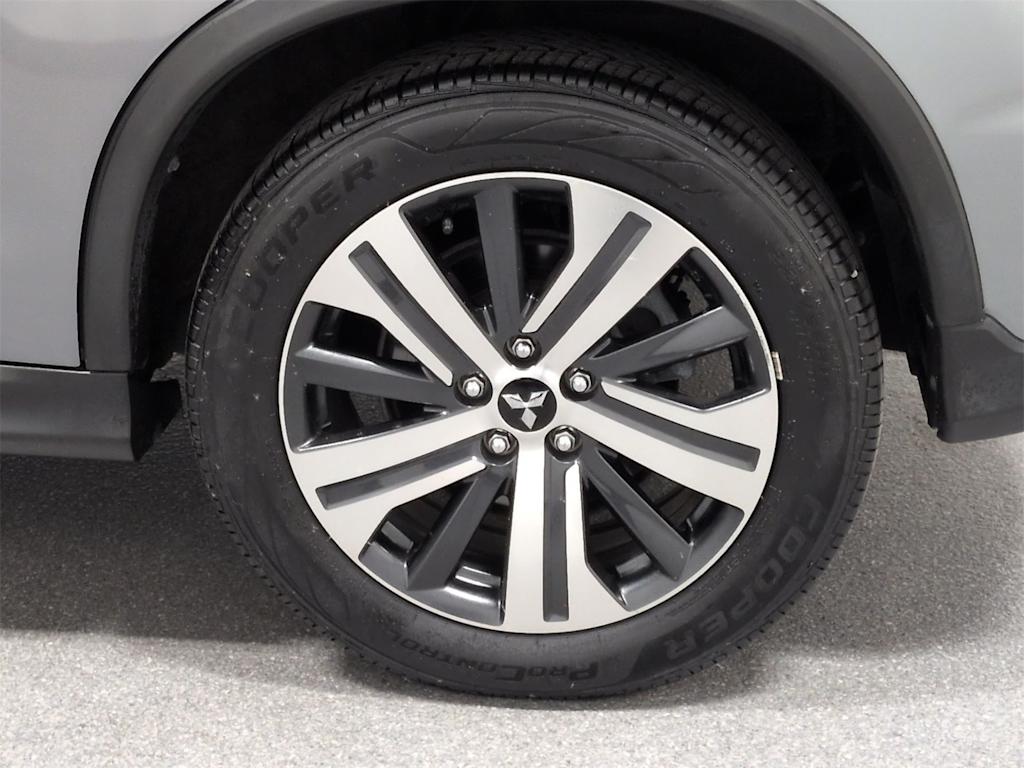 Thumbnail: 2020 Mitsubishi Outlander Sport - 8