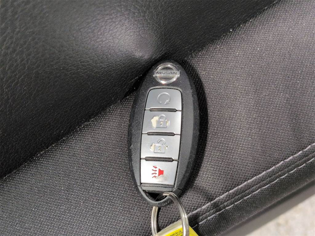 Thumbnail: 2018 Nissan Rogue Sport - 19