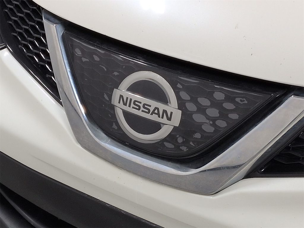 Thumbnail: 2018 Nissan Rogue Sport - 26