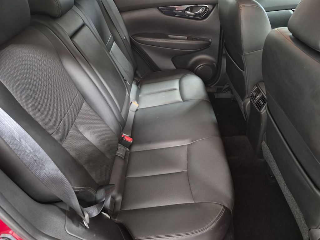 Thumbnail: 2018 Nissan Rogue Sport - 30