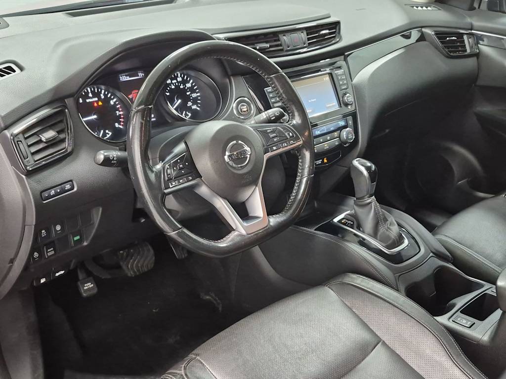 Thumbnail: 2018 Nissan Rogue Sport - 2