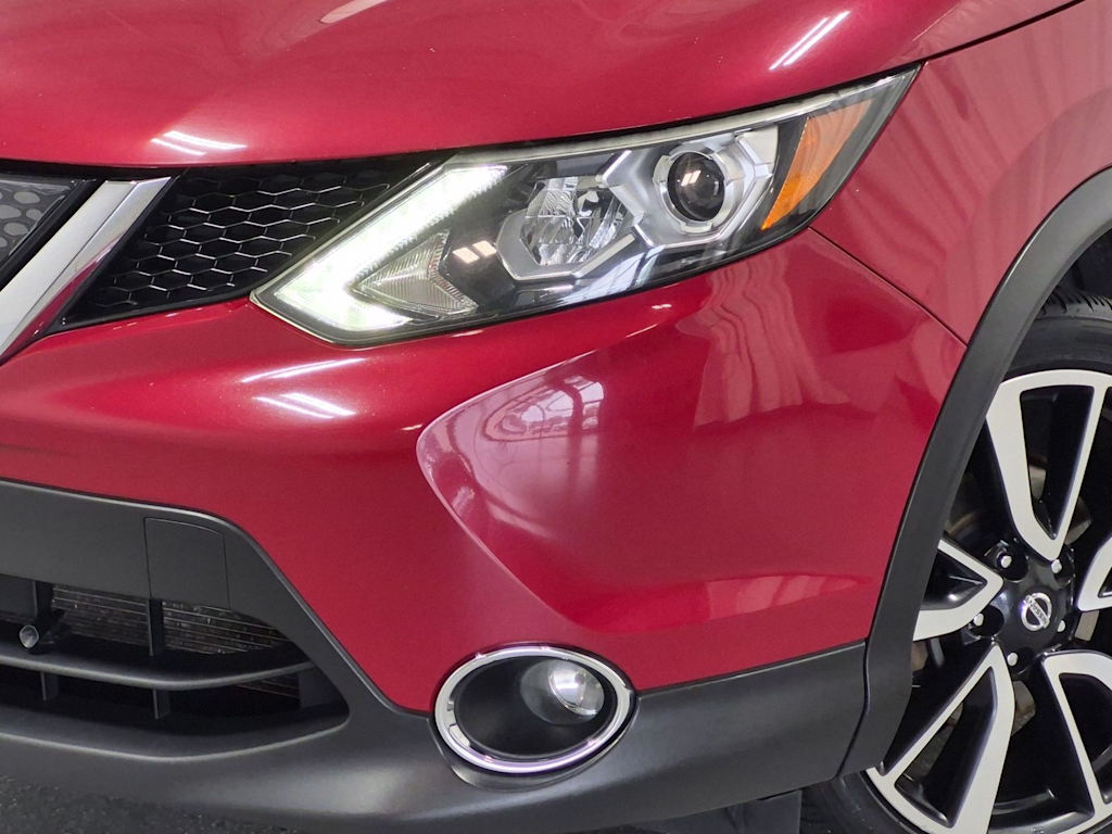 Thumbnail: 2018 Nissan Rogue Sport - 25