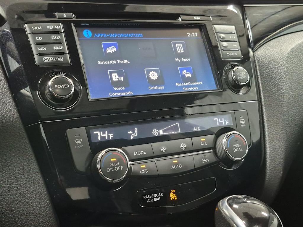 Thumbnail: 2018 Nissan Rogue Sport - 15