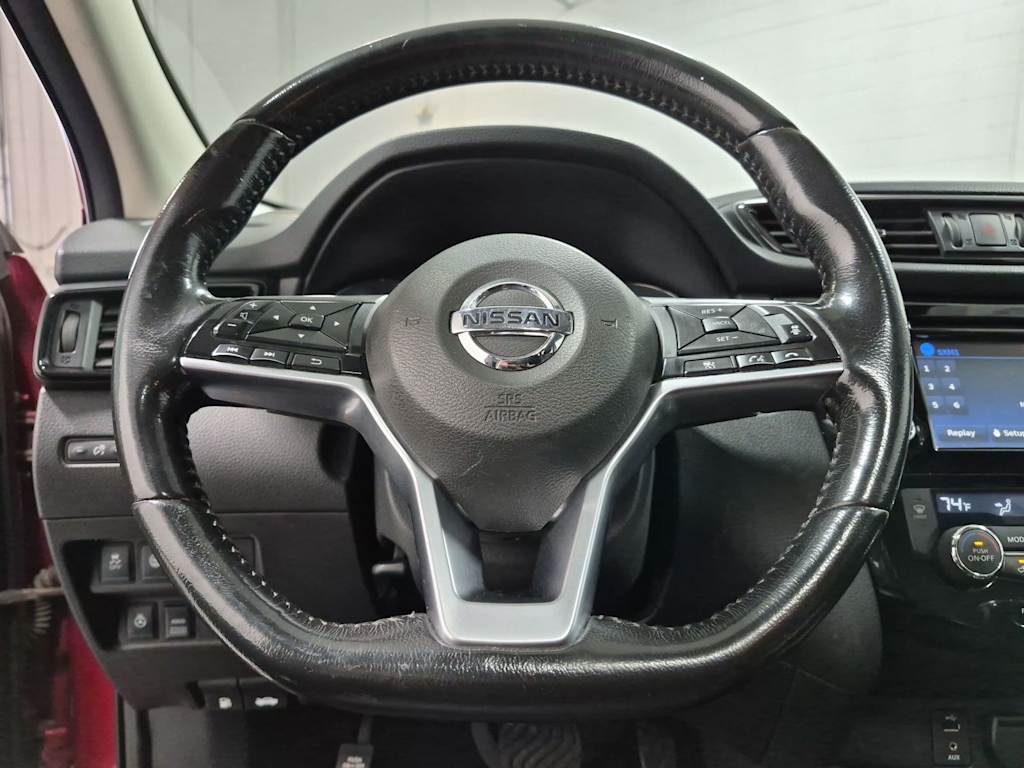 Thumbnail: 2018 Nissan Rogue Sport - 13