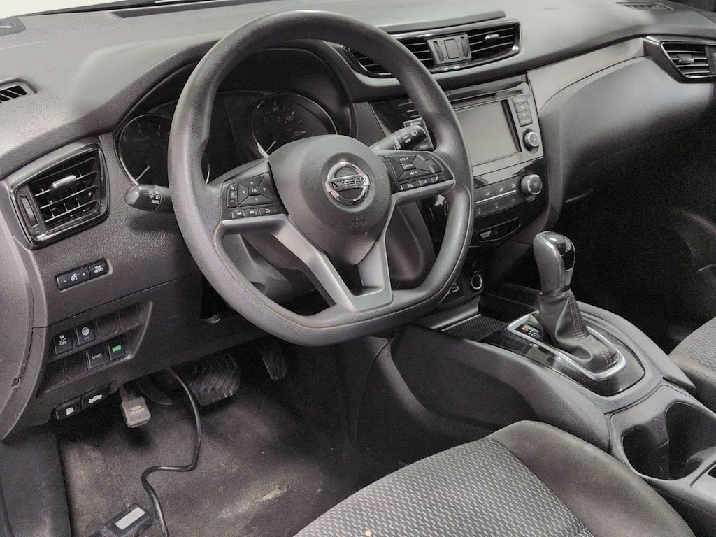 Thumbnail: 2020 Nissan Rogue Sport - 2