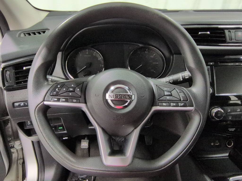Thumbnail: 2020 Nissan Rogue Sport - 14
