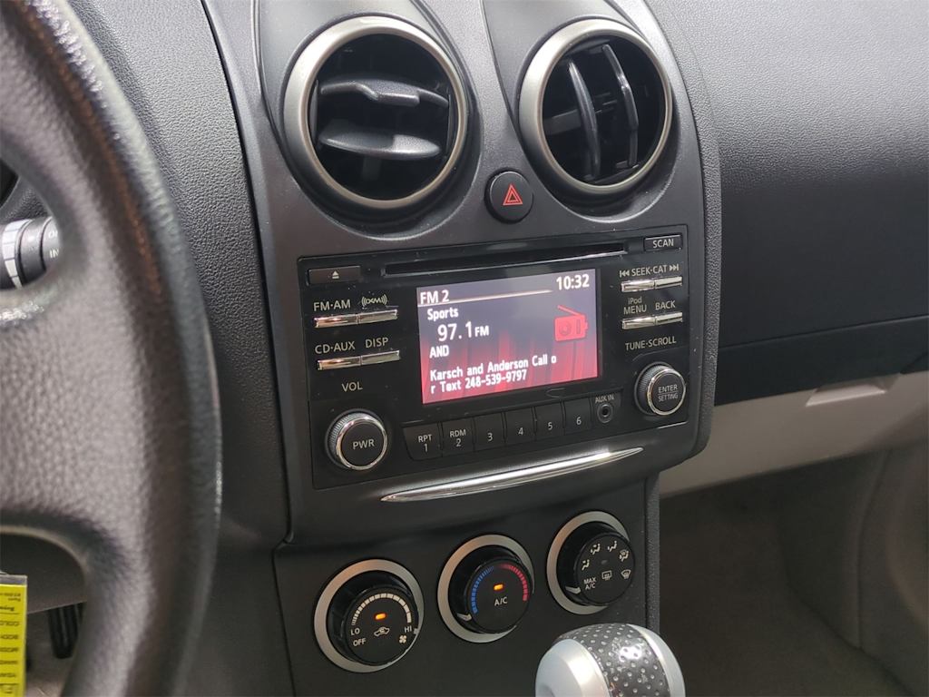 Thumbnail: 2015 Nissan Rogue - 31