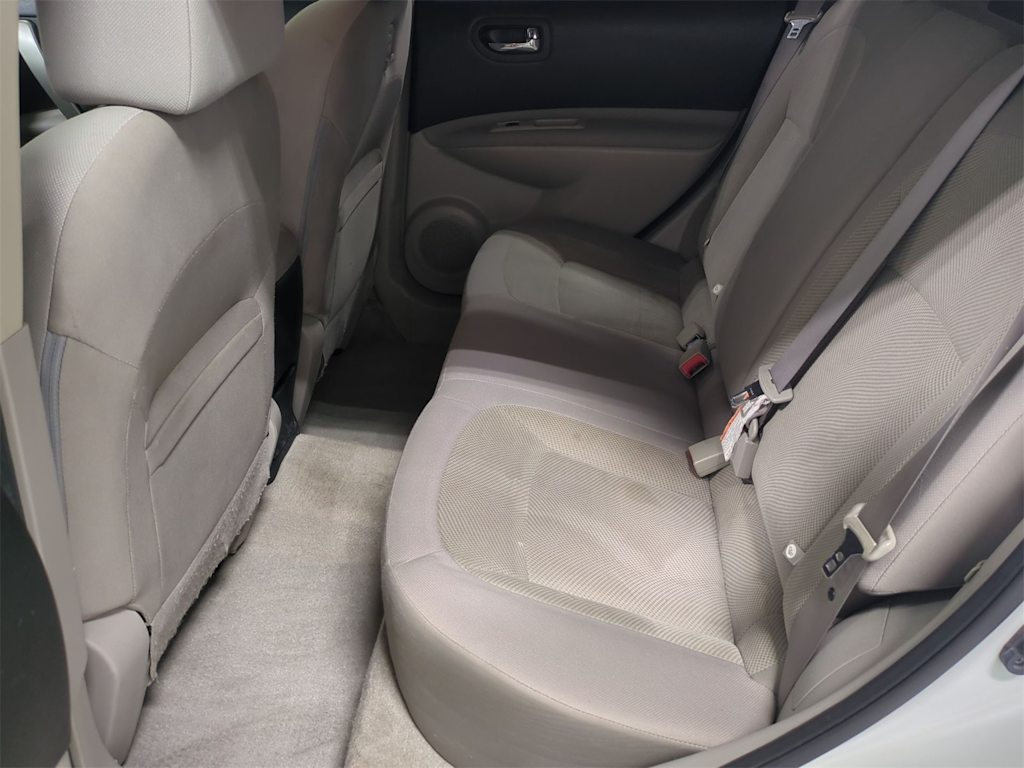 Thumbnail: 2015 Nissan Rogue - 12