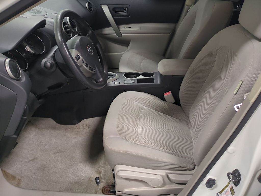 Thumbnail: 2015 Nissan Rogue - 10