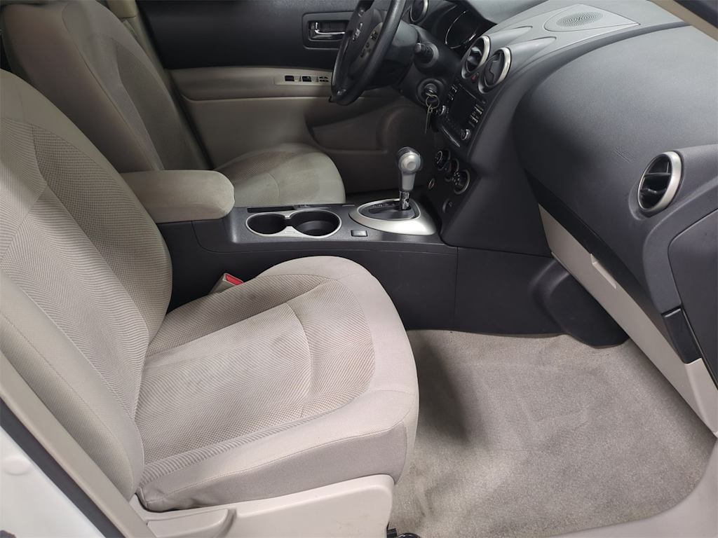 Thumbnail: 2015 Nissan Rogue - 27