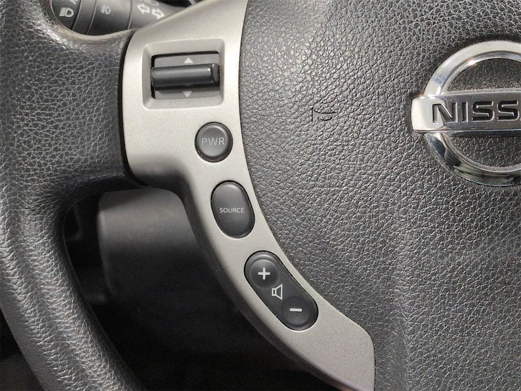 Thumbnail: 2012 Nissan Rogue - 30