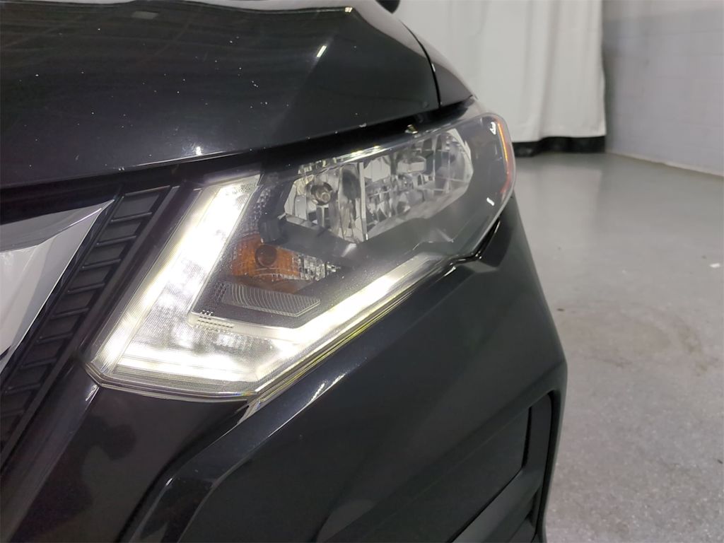 Thumbnail: 2020 Nissan Rogue - 25