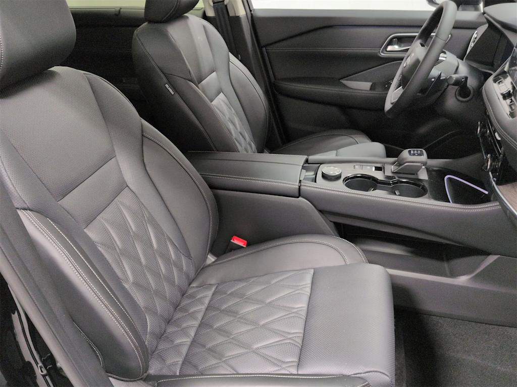 Thumbnail: 2026 Nissan Rogue - 12