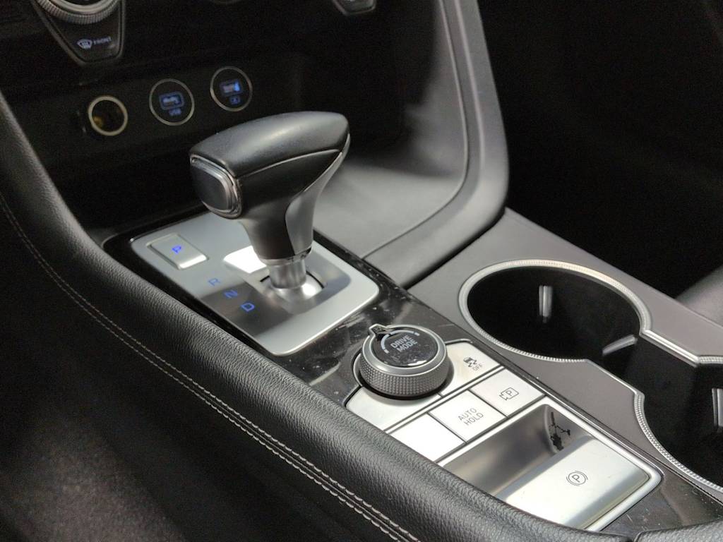 Thumbnail: 2022 Genesis G70 - 36