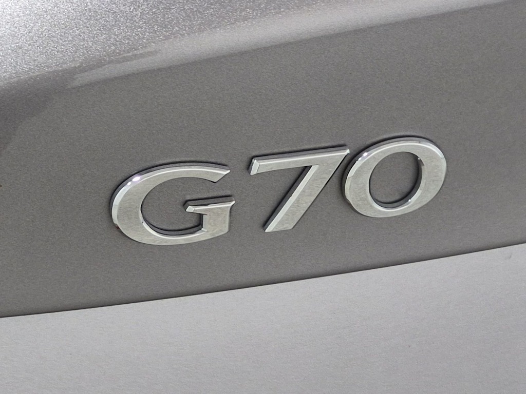 Thumbnail: 2021 Genesis G70 - 26