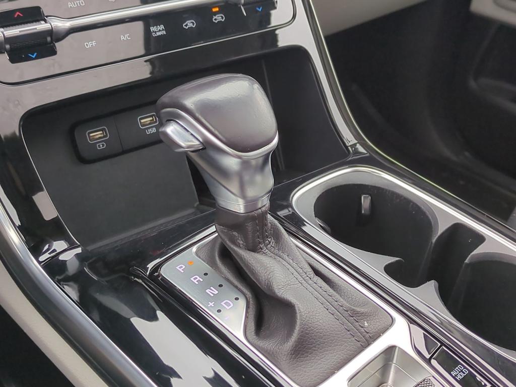 Thumbnail: 2023 Kia Carnival - 15