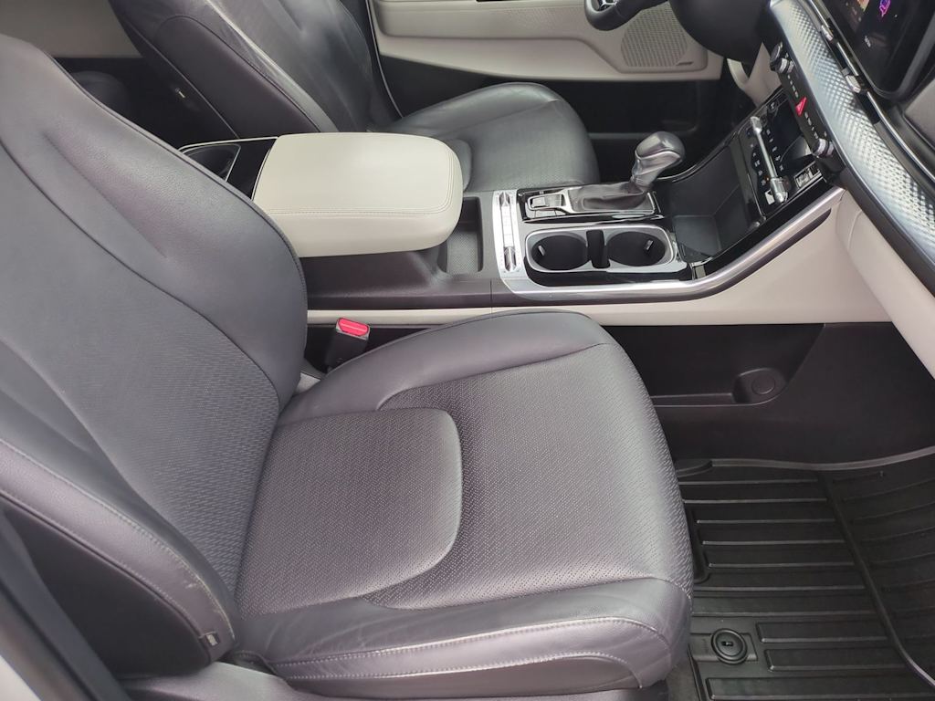 Thumbnail: 2023 Kia Carnival - 31