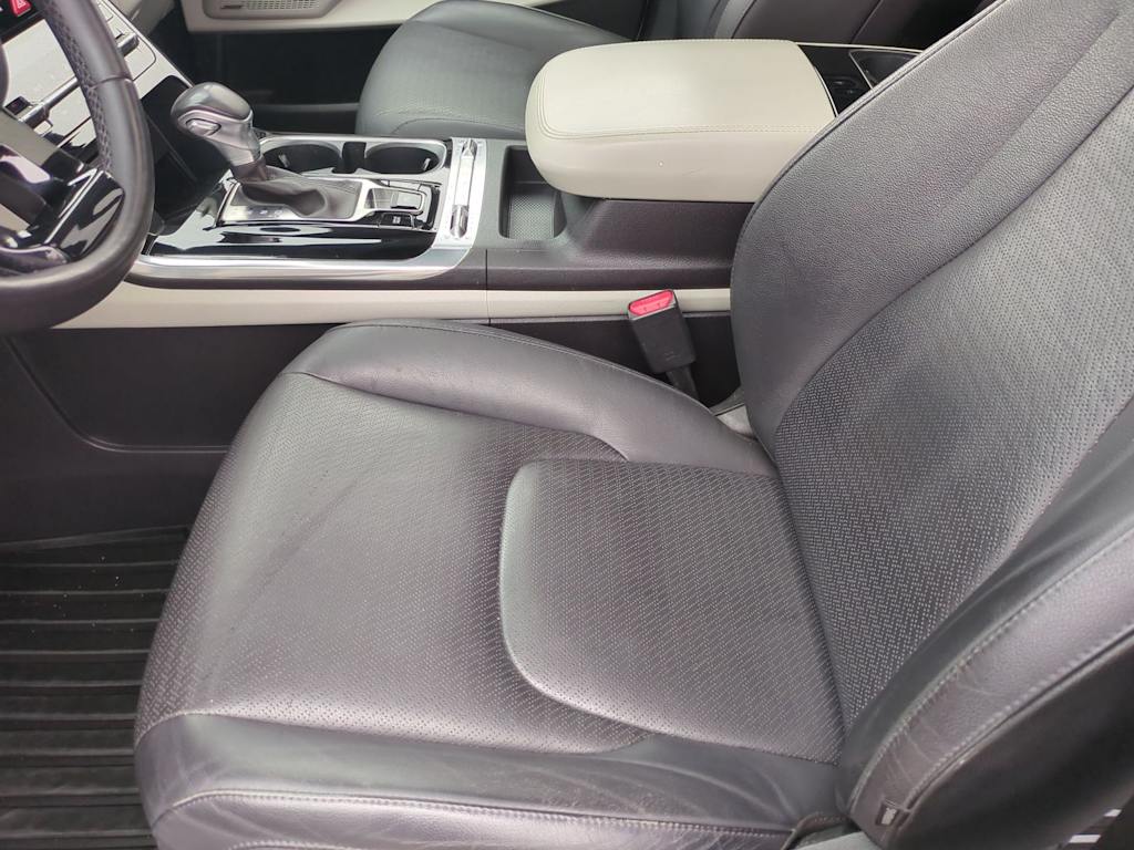 Thumbnail: 2023 Kia Carnival - 11