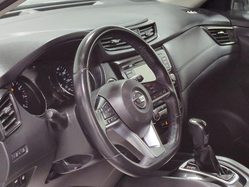Thumbnail: 2018 Nissan Rogue - 14