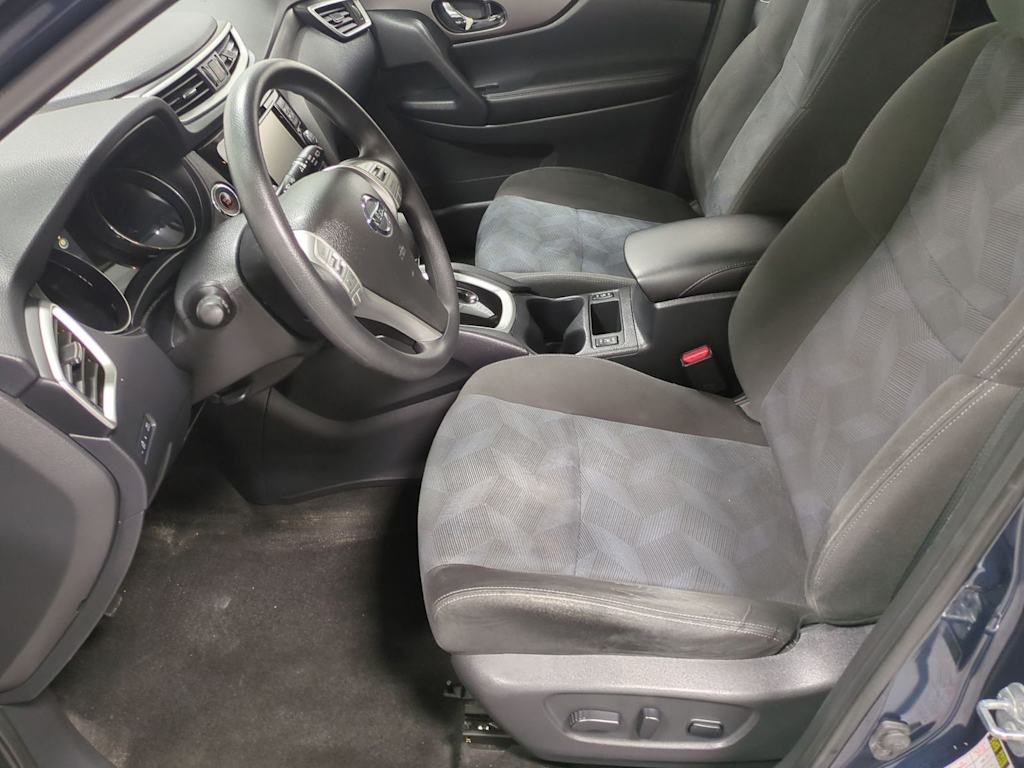 Thumbnail: 2016 Nissan Rogue - 11