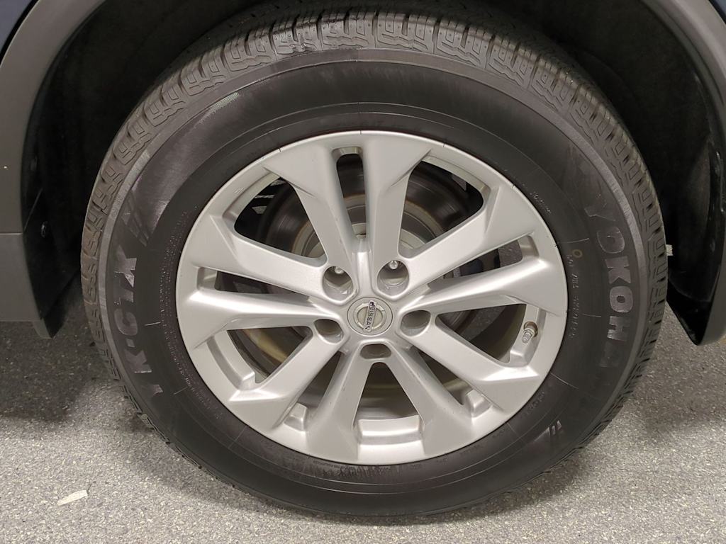 Thumbnail: 2016 Nissan Rogue - 8
