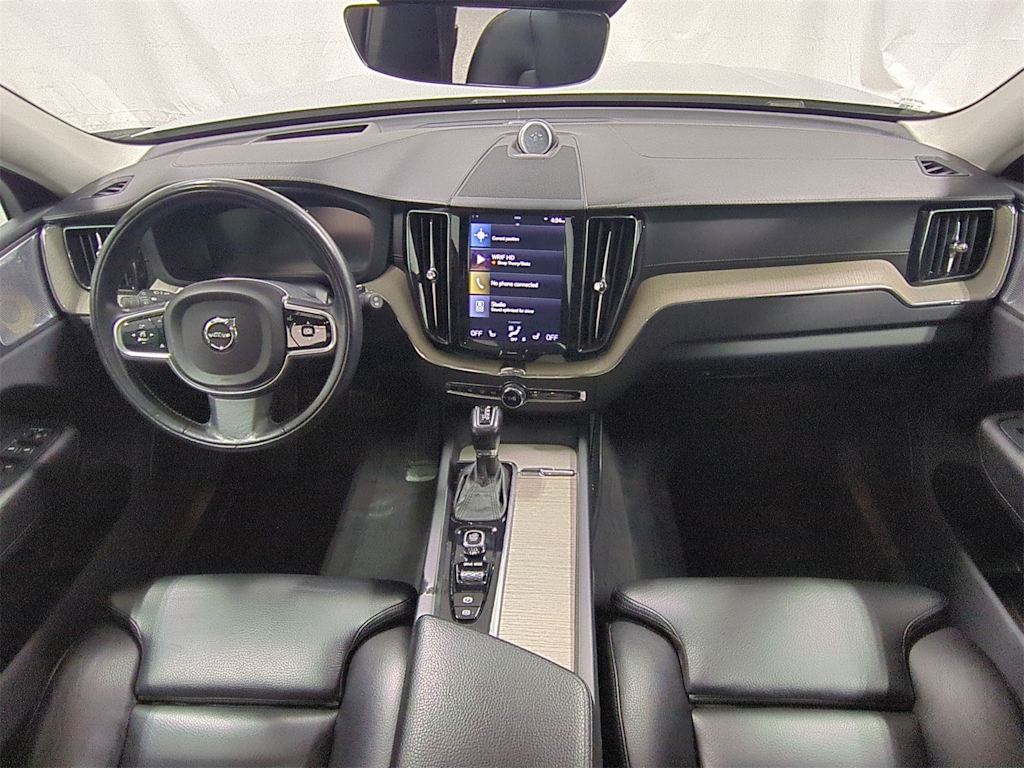 Thumbnail: 2018 Volvo XC60 - 9