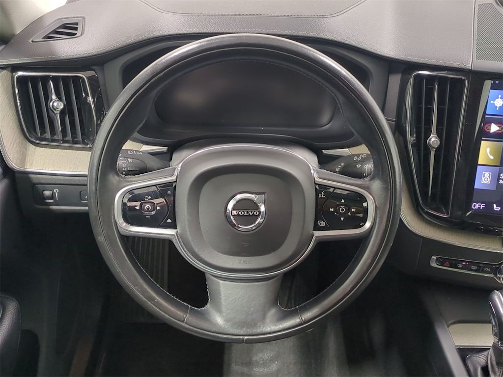 Thumbnail: 2018 Volvo XC60 - 13