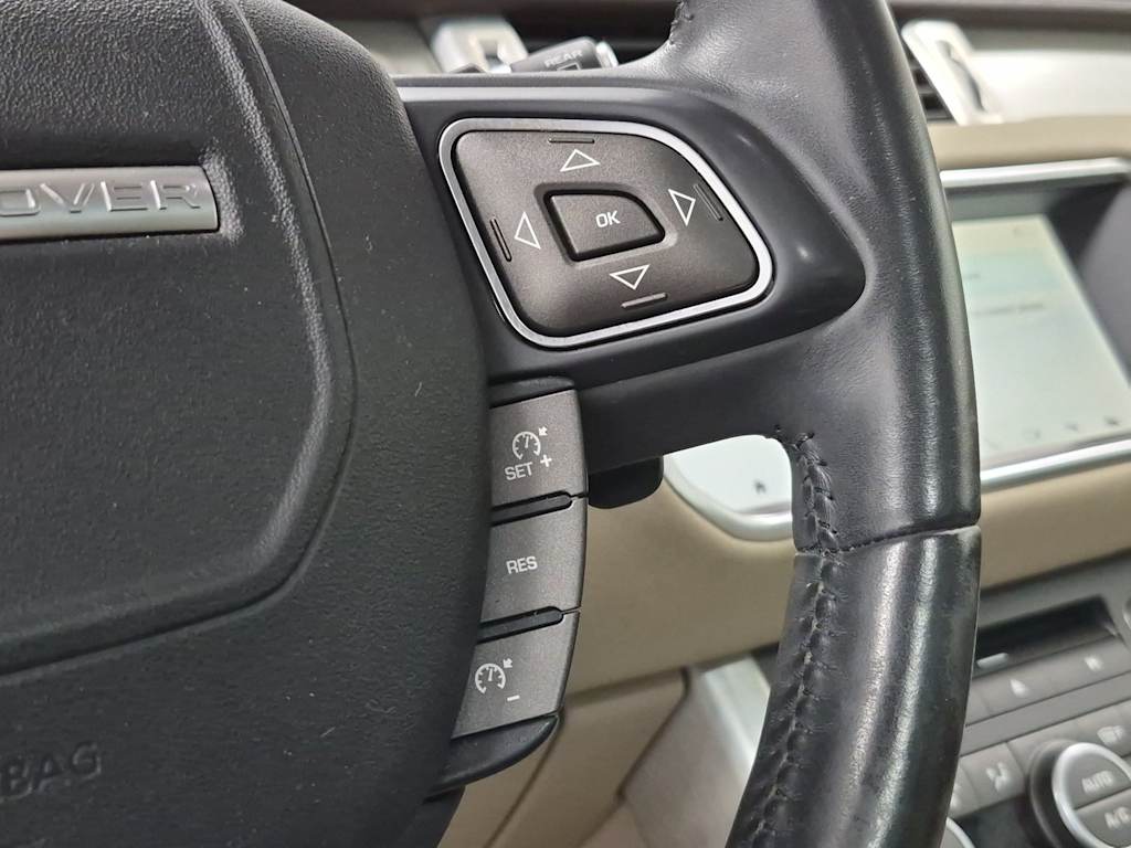 Thumbnail: 2017 Land Rover Range Rover Evoque - 32