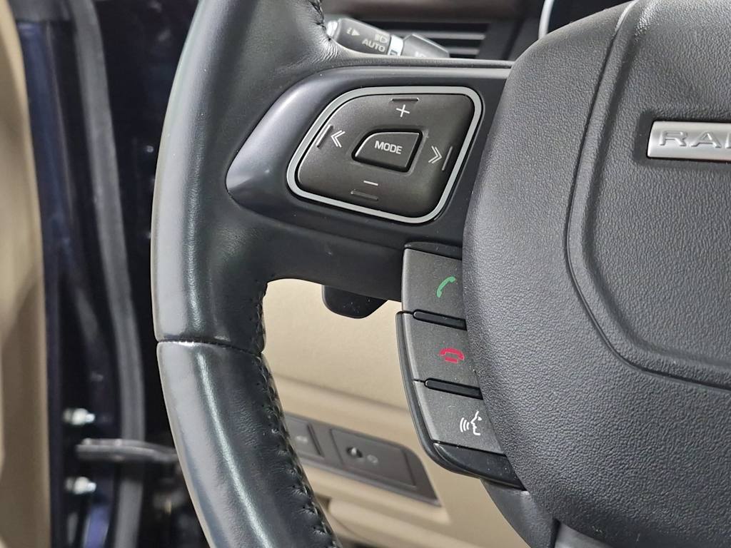 Thumbnail: 2017 Land Rover Range Rover Evoque - 31