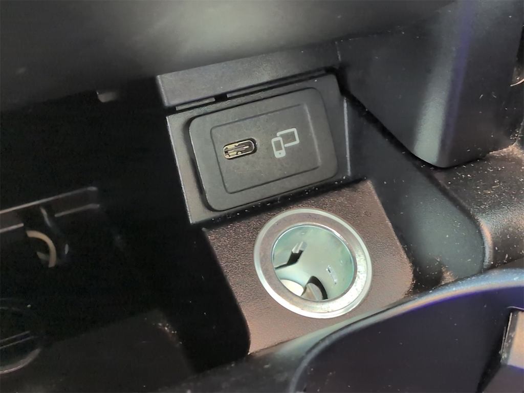 Thumbnail: 2021 Mercedes-Benz E-Class - 16